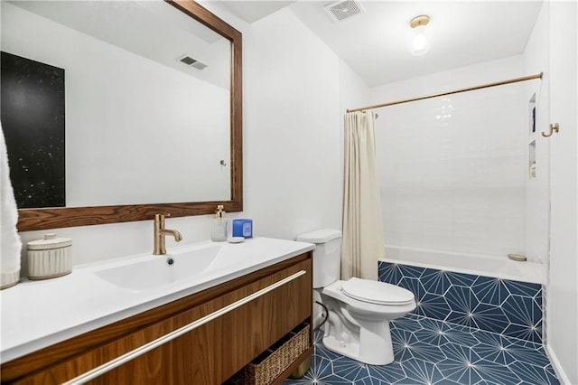 11245 S Penrose St, Olathe, KS 66061 - full bath featuring vanity, tiled shower / bath combo, and tile patterned flooring