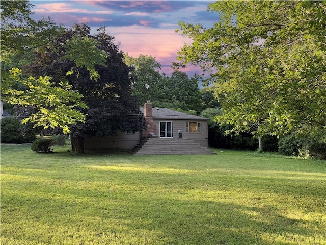 8614 Meadow Ln, Leawood, KS 66206 - view of grassy yard