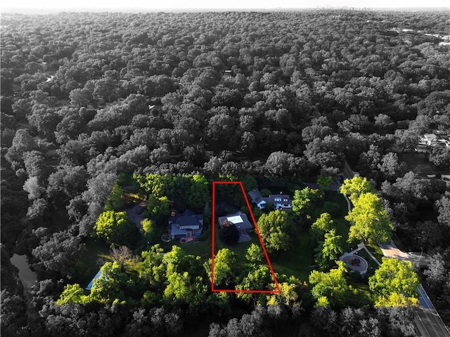 8614 Meadow Ln, Leawood, KS 66206 - aerial overview of property's location with property boundaries highlighted