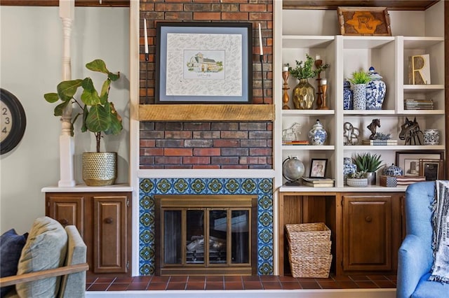 1124 S Locust St, Ottawa, KS 66067 - detailed view of a fireplace