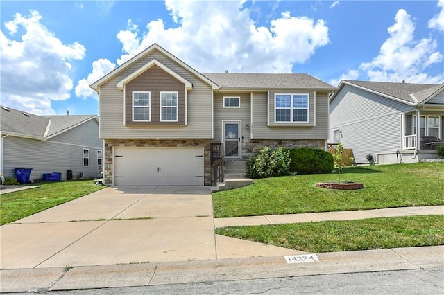 14324 Richmond Ave, Grandview, MO 64030 - photo 1