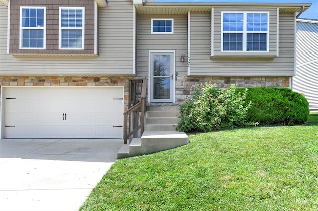 14324 Richmond Ave, Grandview, MO 64030 - photo 2