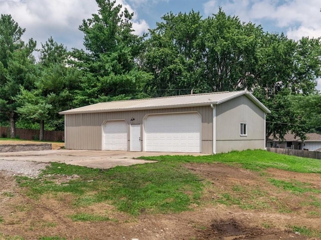 2832 Rushmore Ln, Saint Joseph, MO 64505 - view of detached garage