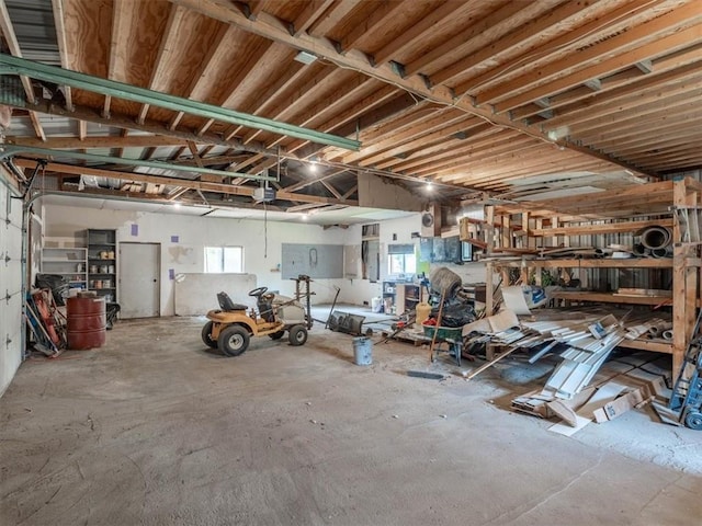 2832 Rushmore Ln, Saint Joseph, MO 64505 - view of garage