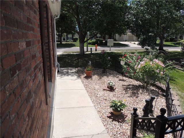 3722 S Bolger Ct, Independence, MO 64055 - view of yard