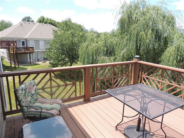 3722 S Bolger Ct, Independence, MO 64055 - deck with a lawn