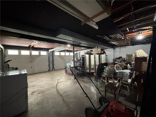2425 Elephant Trl, Saint Joseph, MO 64506 - view of garage
