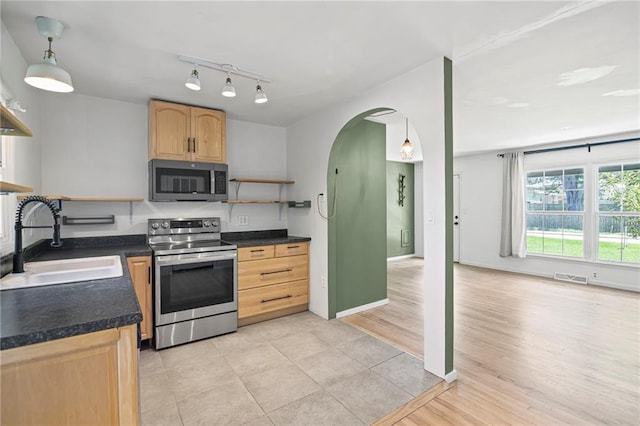 302 SE 8th St, Lees Summit, MO 64063 - photo 9