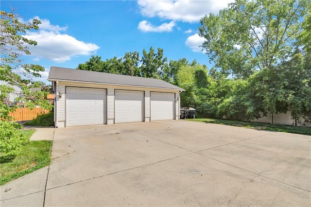 2431 S Ponca Ave, Independence, MO 64057 - view of detached garage
