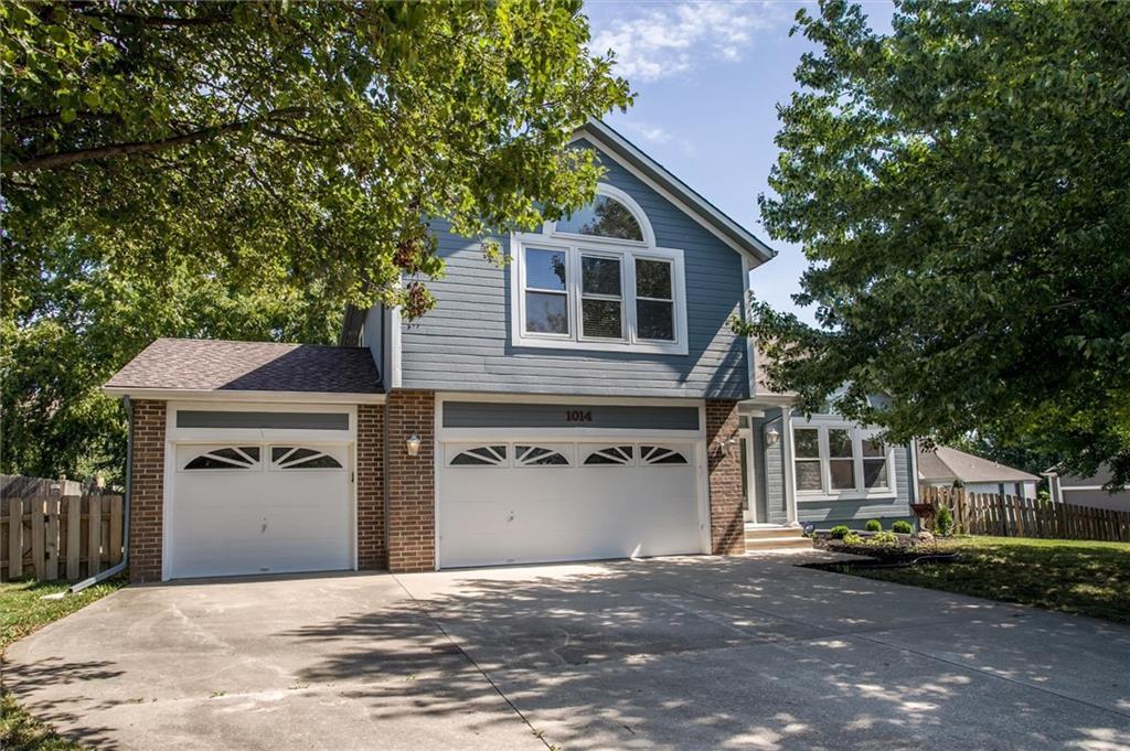 1014 Manse Dr, Raymore, MO 64083 - photo 1
