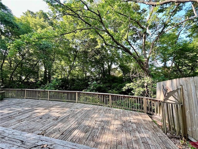 2811 Chatelain Ct Unit A, Independence, MO 64057 - view of wooden terrace