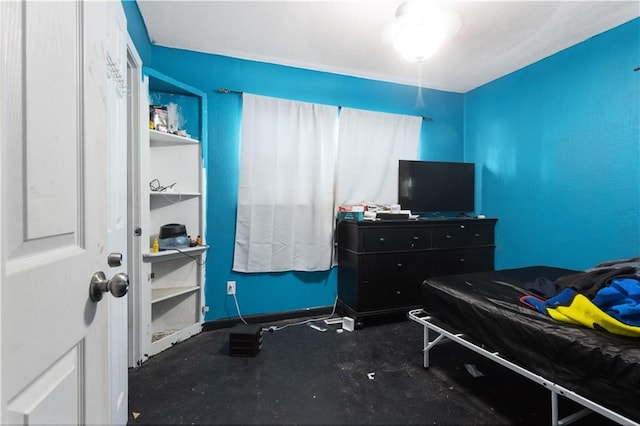 2712 S 52nd St, Kansas City, KS 66106 - bedroom with baseboards