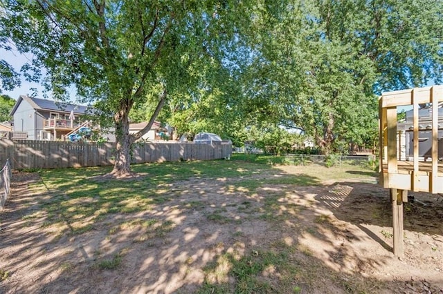 1916 NE Patterson Dr, Lees Summit, MO 64086 - view of fenced backyard