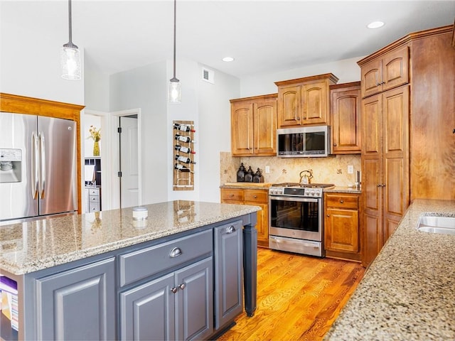 1045 SW Argyl St, Lees Summit, MO 64081 - photo 8