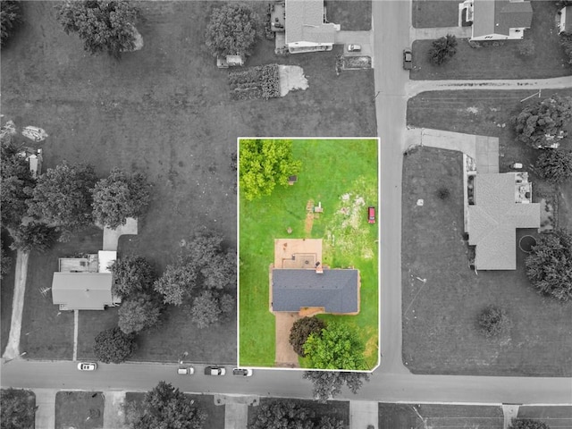 607 W 13th St, Carrollton, MO 64633 - photo 44