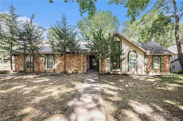 10301 Howe Dr, Leawood, KS 66206 - photo 2