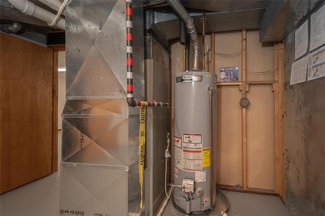 918 King St, Baldwin City, KS 66006 - utilities featuring water heater and heating unit