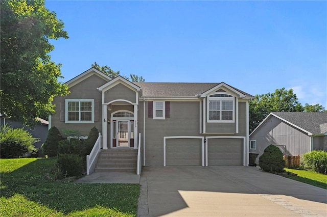 3919 Dixie Dr, Leavenworth, KS 66048 - photo 1