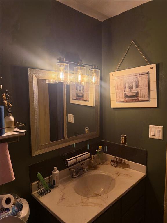 8135 Holmes Rd Unit 202, Kansas City, MO 64131 - bathroom featuring vanity