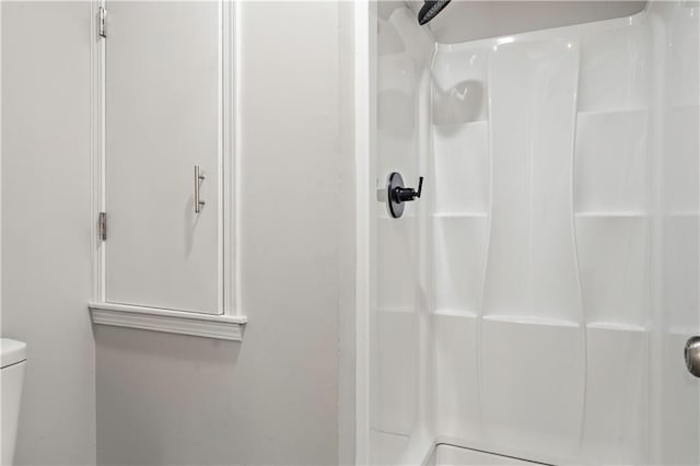 16620 E 36th St, Independence, MO 64055 - bathroom with toilet and a shower