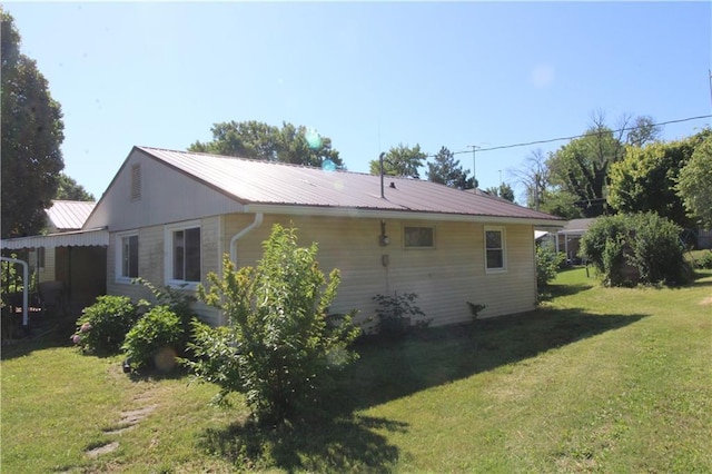 225 E 13th St, Horton, KS 66439 - photo 2