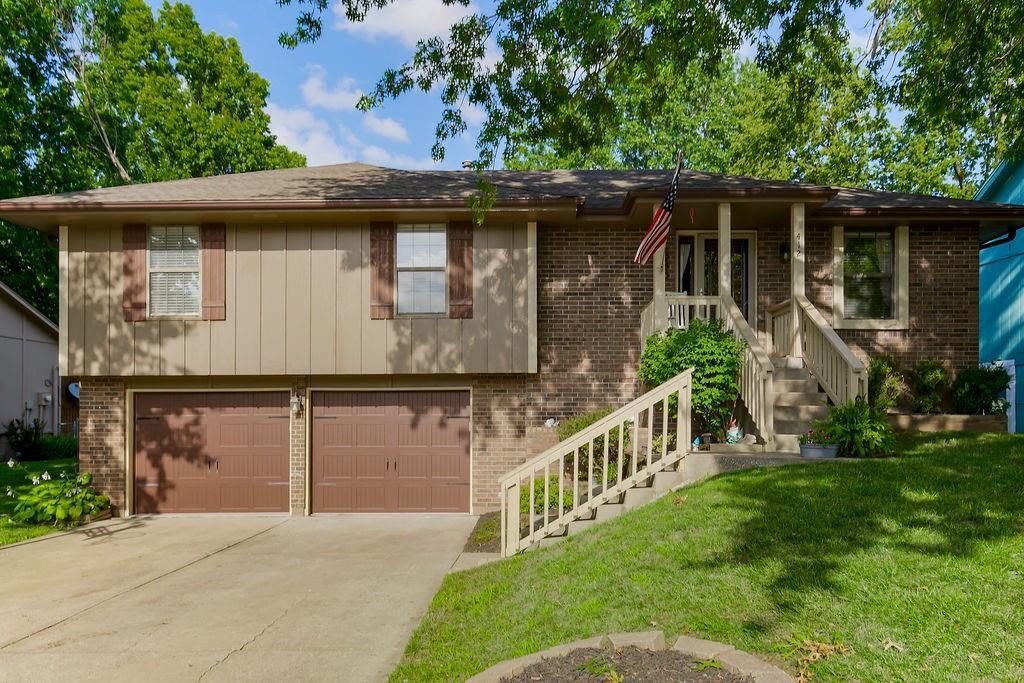412 NW 36th Street Ter, Blue Springs, MO 64015 - photo 1