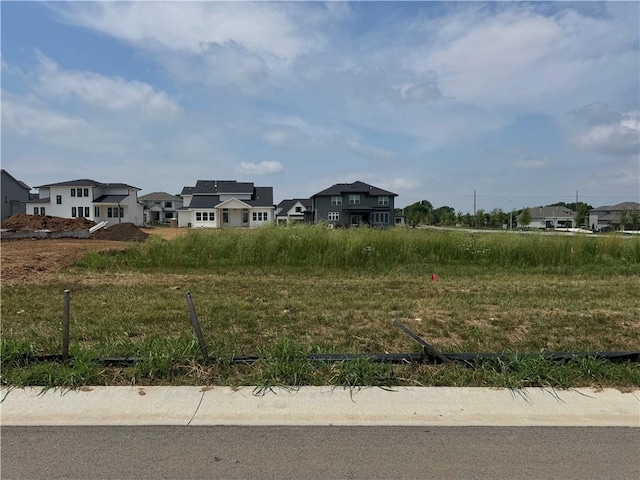 18608 Mohawk Ln, Overland Park, KS 66085 - view of yard featuring a residential view