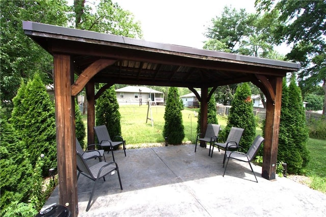 109 SE Rockwood St, Blue Springs, MO 64014 - view of patio / terrace