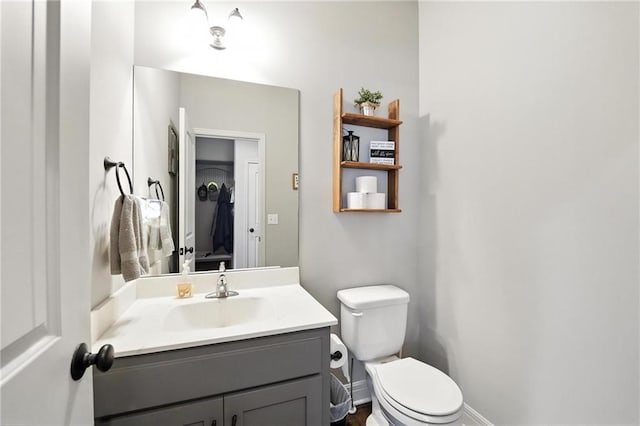 1016 SE Forest Ridge Ct, Blue Springs, MO 64014 - half bath with toilet and vanity