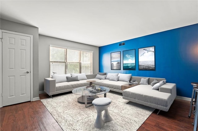 435 W 9th St Unit 204, Kansas City, MO 64105 - living area featuring wood finished floors and baseboards