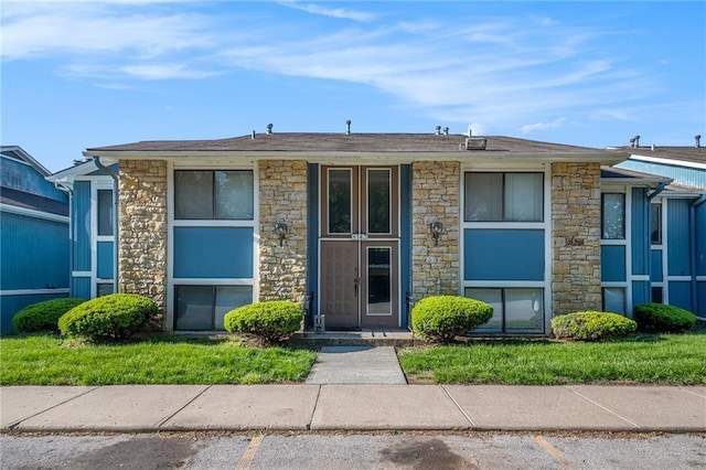 8143 Holmes Rd Unit 202, Kansas City, MO 64131 - view of front of house with stone siding