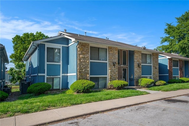 8143 Holmes Rd Unit 202, Kansas City, MO 64131 - view of building exterior