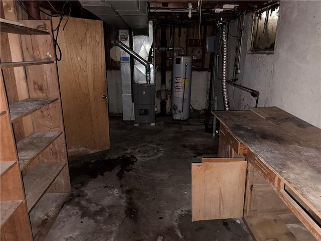 8812 W 72nd St, Overland Park, KS 66204 - unfinished below grade area featuring gas water heater and heating unit