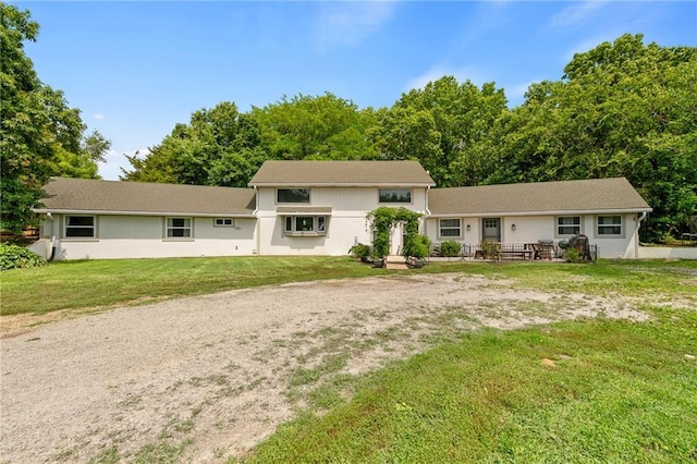 4815 Cheyenne Ln, Mclouth, KS 66054 - view of front of home featuring a front yard