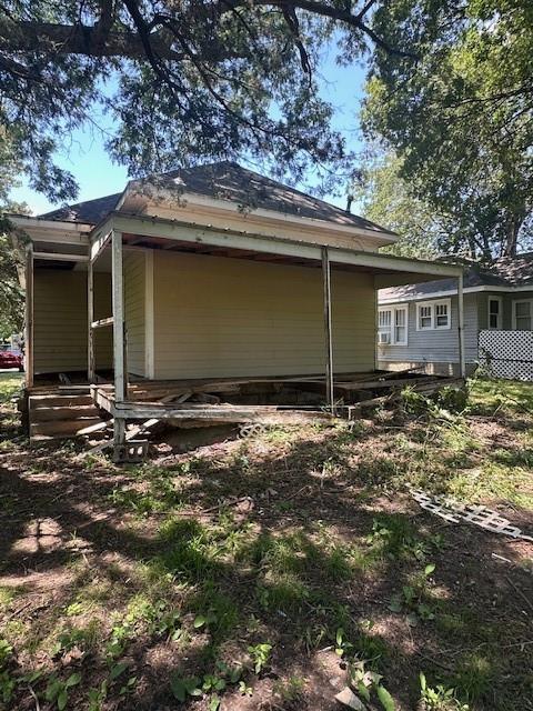 522 S 11th St, Independence, KS 67301 - view of side of property