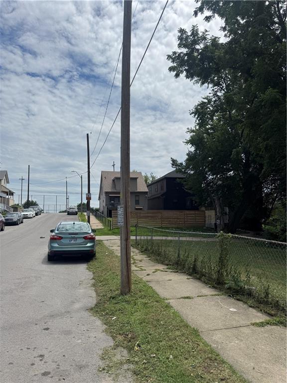 1217 W 21st St, Kansas City, MO 64108