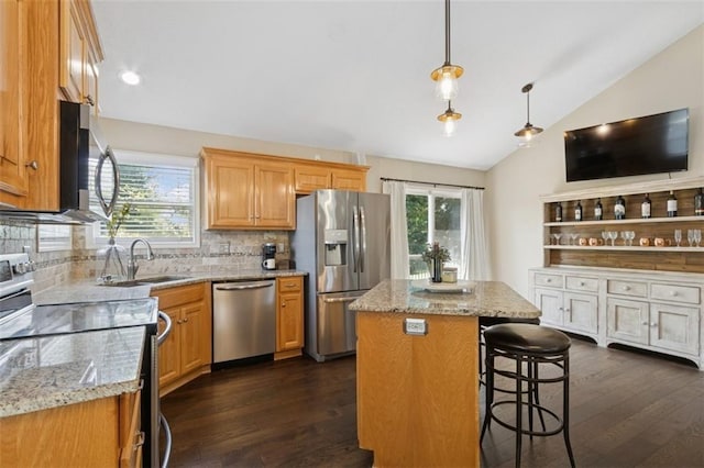 16133 W 157th St, Olathe, KS 66062 - photo 9