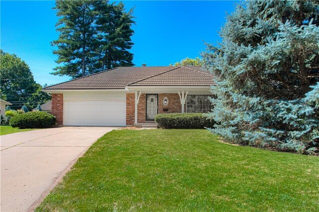 413 W 111th Ter, Kansas City, MO 64114 - photo 1