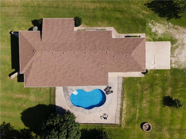 29309 E State Route B, Archie, MO 64725 - view of subject property with a pool