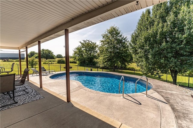 29309 E State Route B, Archie, MO 64725 - view of swimming pool featuring a patio
