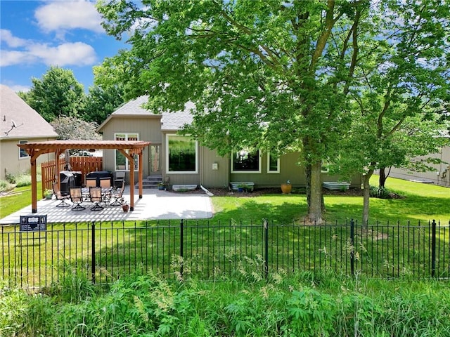 14780 S Glen Eyrie St, Olathe, KS 66061 - rear view of house featuring a patio area and a shingled roof