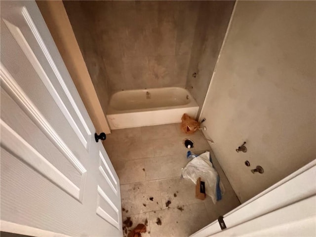 3649 S Park Ave, Independence, MO 64052 - full bathroom featuring a tub