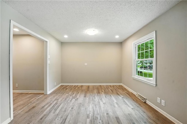 6513 N Harrison St, Gladstone, MO 64118 - photo 10