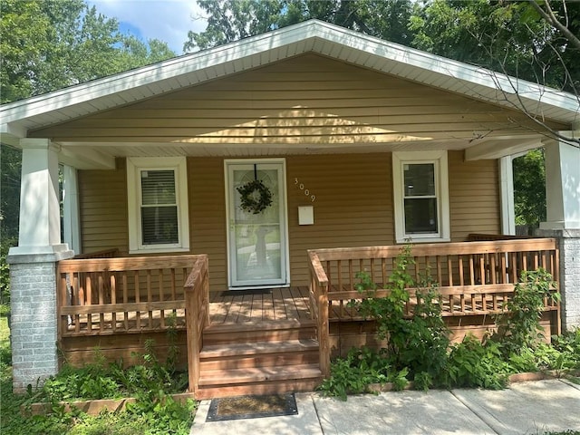 3009 N 33rd St, Kansas City, KS 66104 - view of front of house featuring a porch