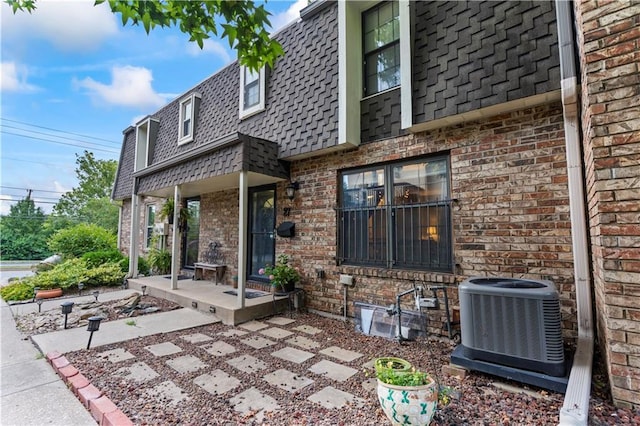 27 W Bannister Rd, Kansas City, MO 64114 - view of patio