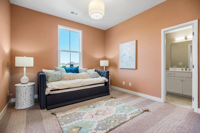 2416 W 177th St, Overland Park, KS 66085 - bedroom featuring ensuite bath and light colored carpet