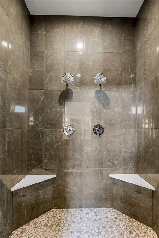 2416 W 177th St, Overland Park, KS 66085 - full bathroom with a tile shower