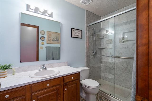596 E 1732nd Rd, Baldwin City, KS 66006 - full bath with vanity, a shower stall, and a textured ceiling