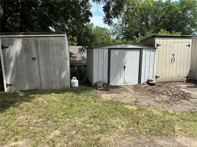 5356 N Wheeling Ave, Kansas City, MO 64119 - photo 23