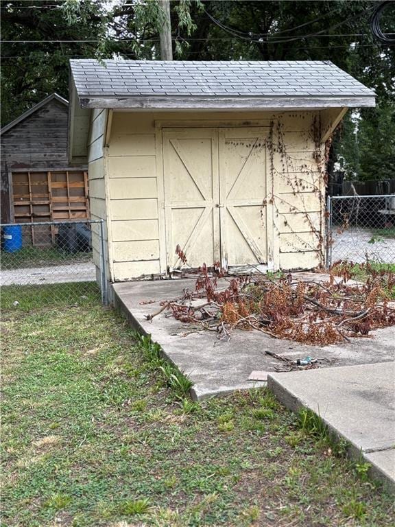 420 S Walnut St, Iola, KS 66749 - view of shed